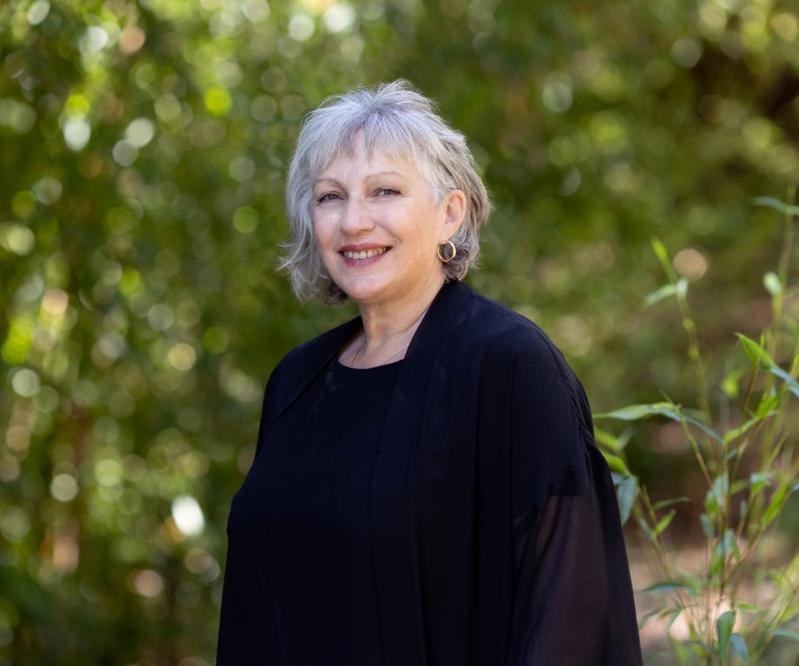 Deanne Macdonald 2021 1140 x 950