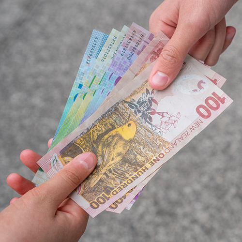 Money moving 500x500